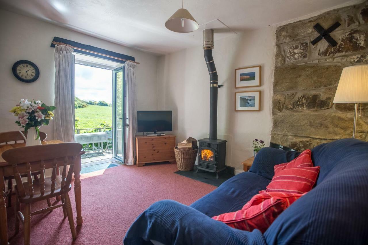 Cwm Connell Coastal Cottages Moylgrove Экстерьер фото