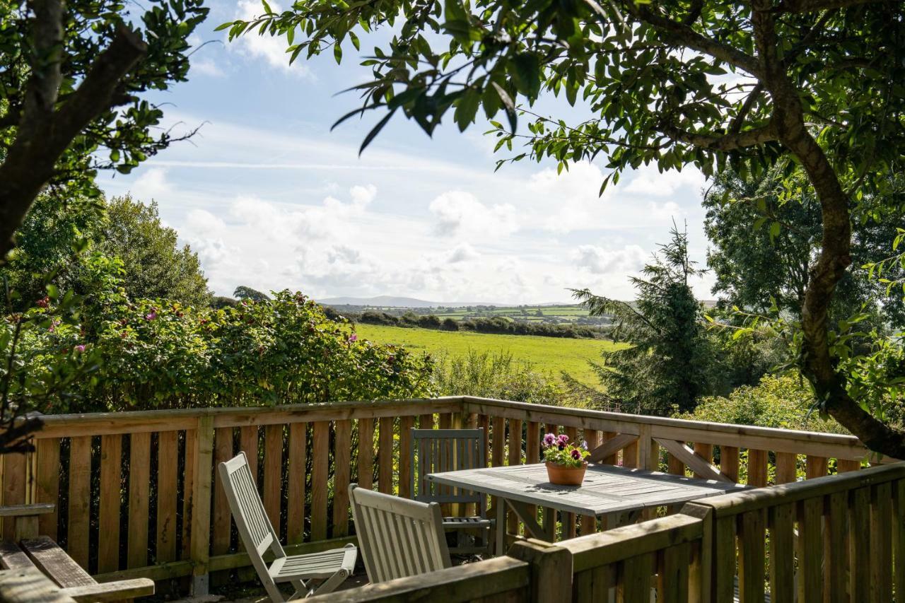 Cwm Connell Coastal Cottages Moylgrove Экстерьер фото